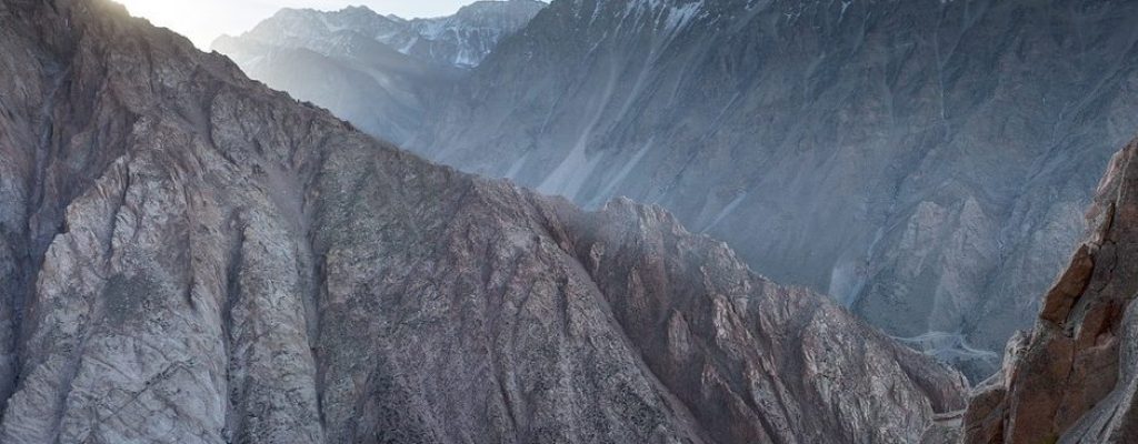 mountains-1246315_1280-940x797