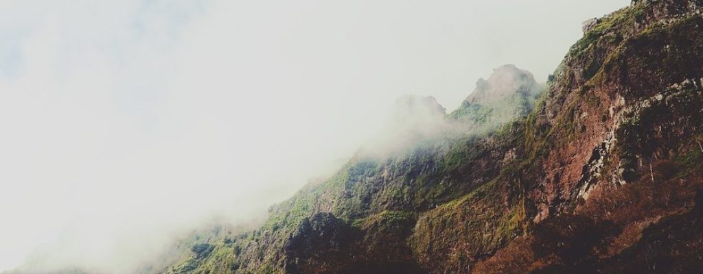 mountains-1246683_1280-940x847